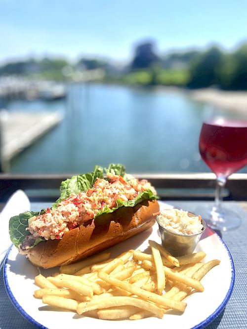 Best Restaurant Jamestown RI with Marina Views Conanicut Marina Onsite Restaurant & Cafe